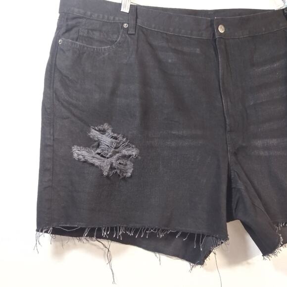 Old Navy High-Waisted Slouchy Straight Ripped Cut-Off Black Jean Shorts Size 26 - Picture 4 of 9